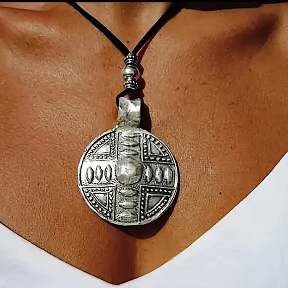 Vintage Celtic Statement Pendant Necklace, Bohemian, Boho, Tribal - Picture 4 of 5